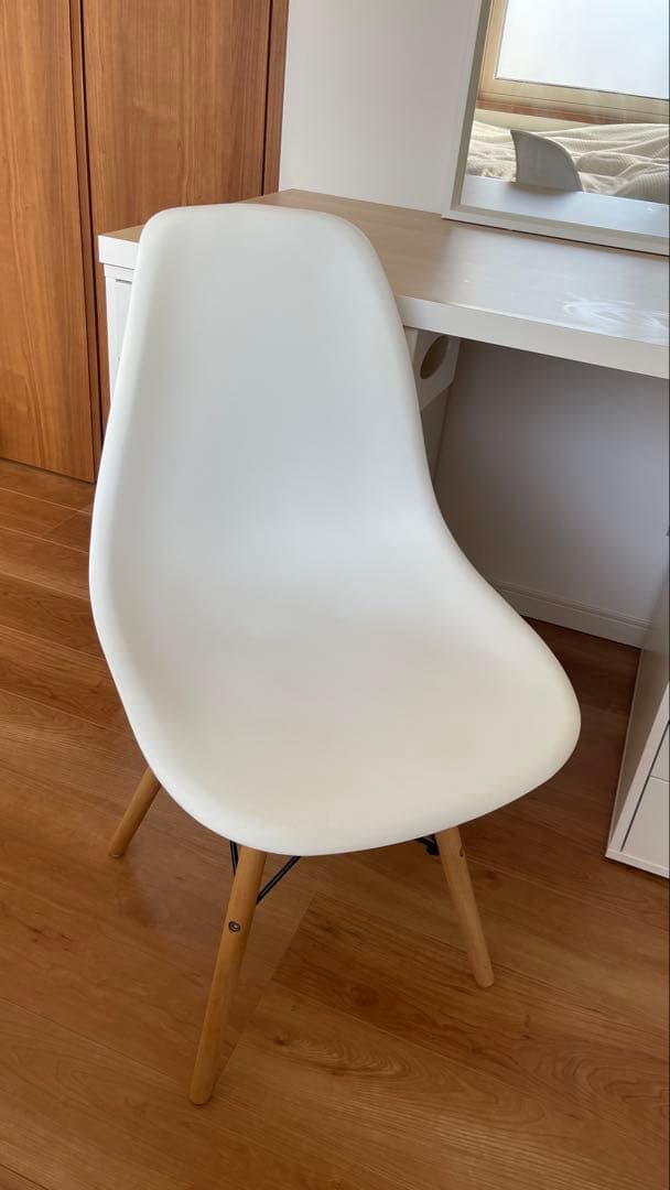 ホワイト木製ドレッサー・鏡台　IKEA