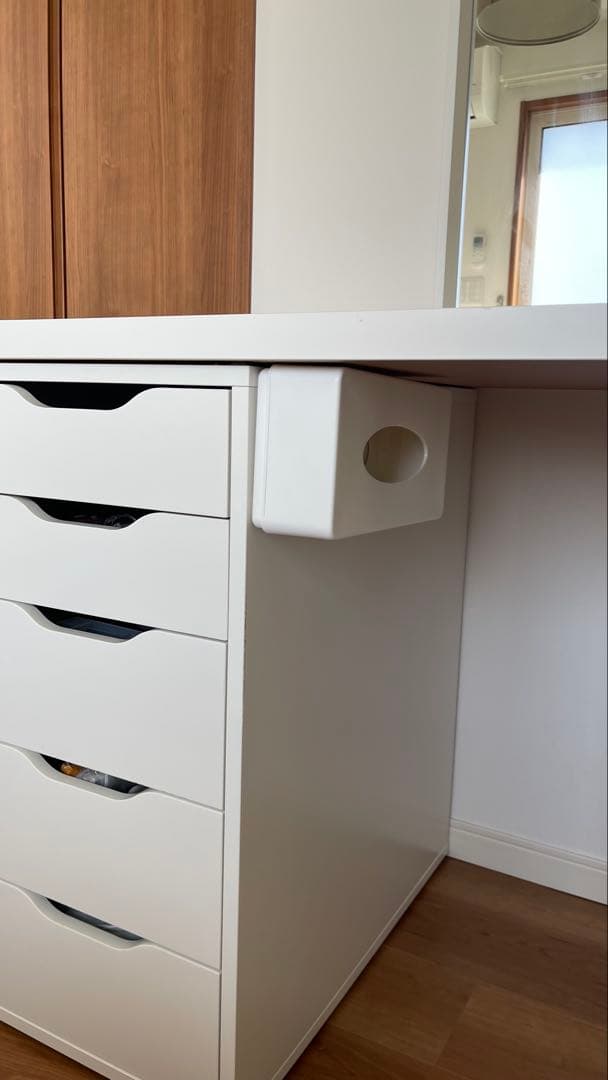 ホワイト木製ドレッサー・鏡台　IKEA