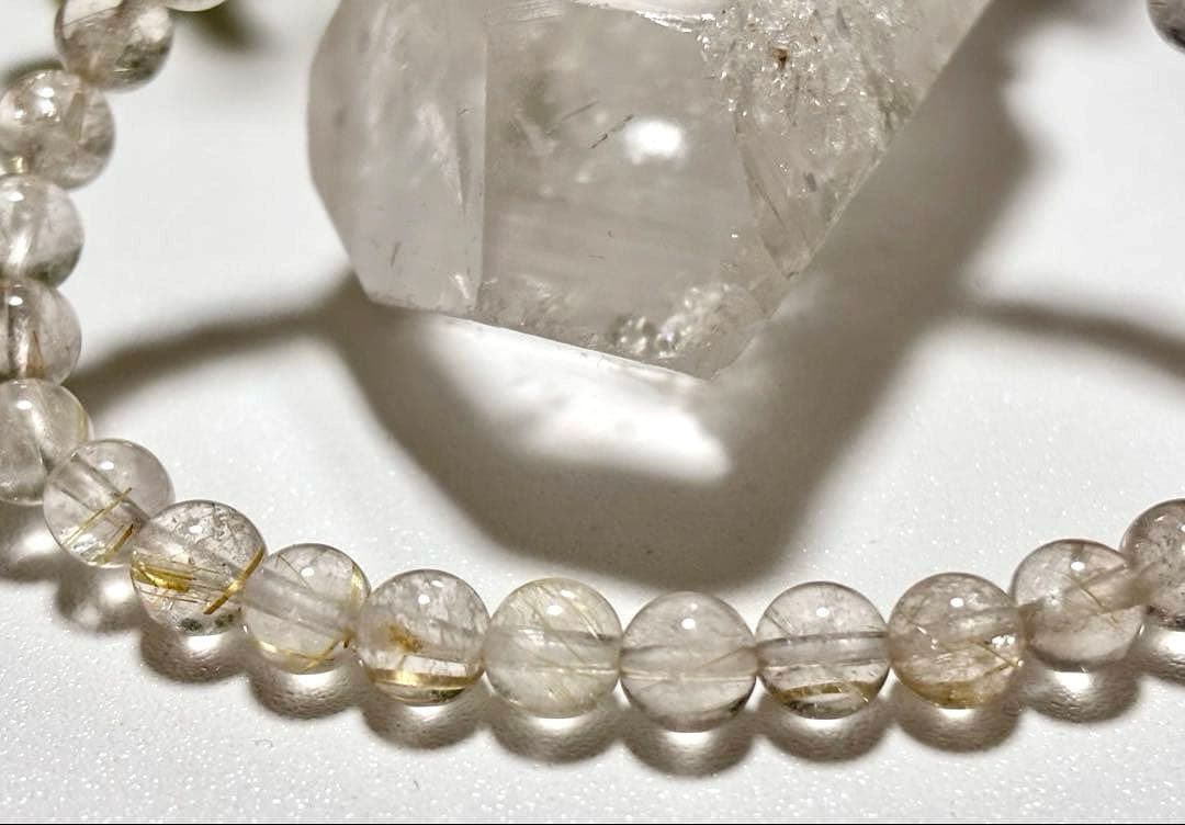 感謝特価　究極品質　超希少幻の銘石　幻の山梨乙女鉱山産ゴールドルチルクォーツ