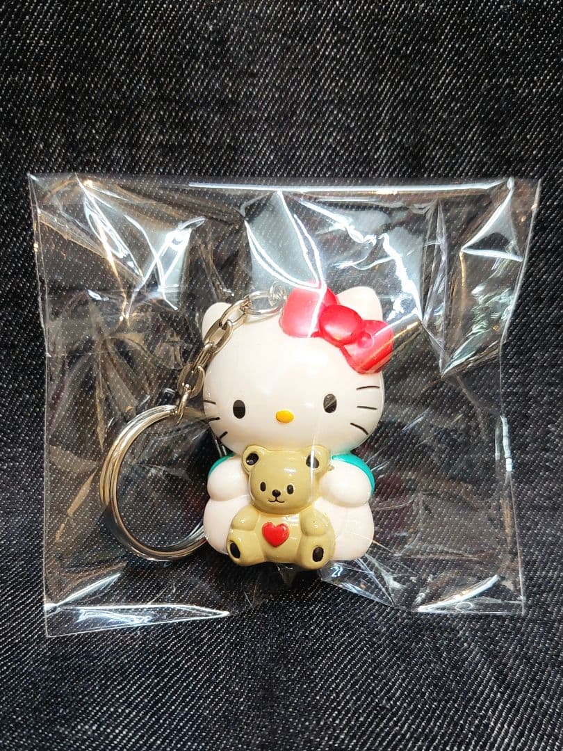 当時物 レア】とってもかわいい キティちゃん キーホルダー 美品です