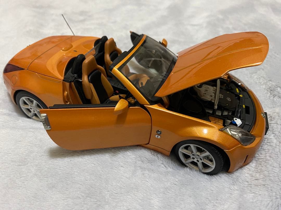 ミニカー AUTOart NISSAN 350Z FairladyZ 1/18