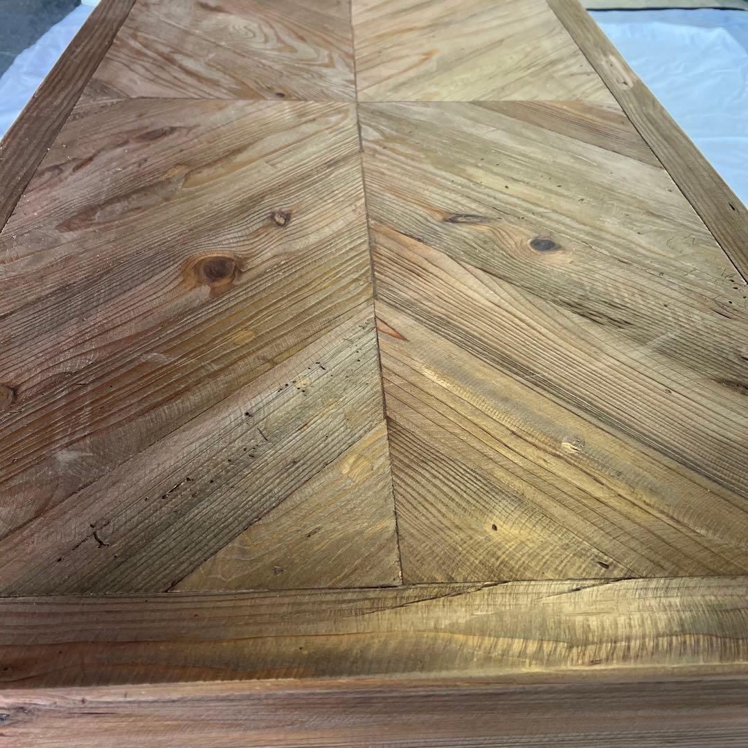 【最終値下げ】【未使用】幅125㎝　天然木　ヘリンボーン　リビングテーブル