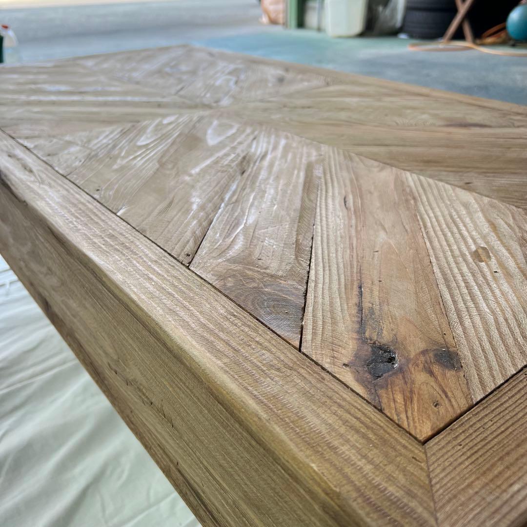 【最終値下げ】【未使用】幅125㎝　天然木　ヘリンボーン　リビングテーブル