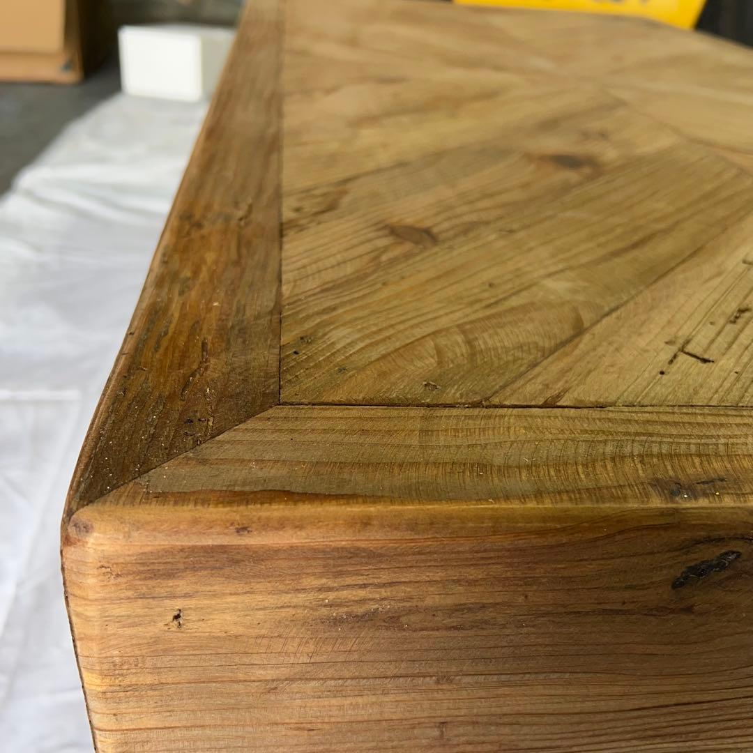 【最終値下げ】【未使用】幅125㎝　天然木　ヘリンボーン　リビングテーブル