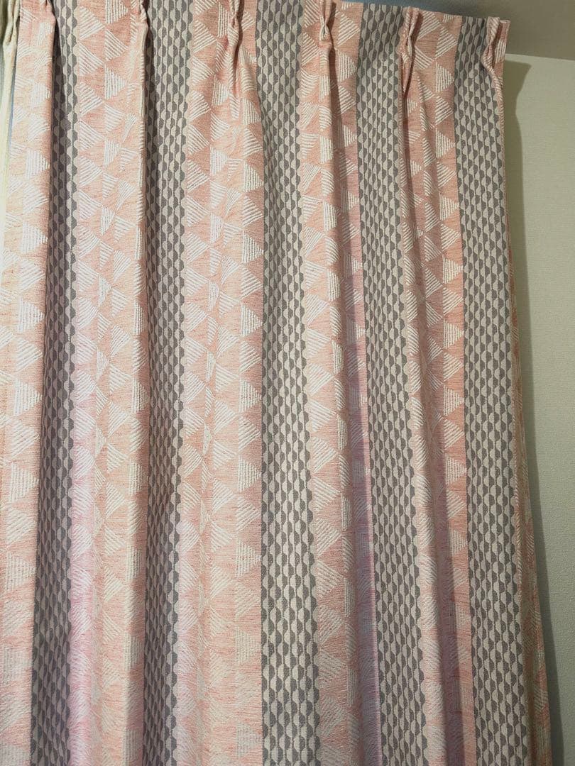 【新品、未使用品】北欧デザインカーテン　2枚セット