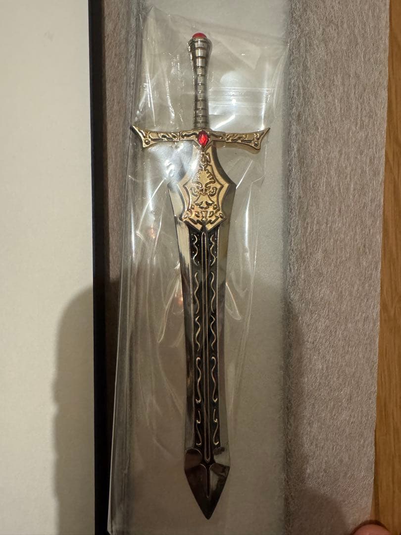 マッシュル-MASHLE- レイン・エイムズ ペーパーナイフ - メルカリ