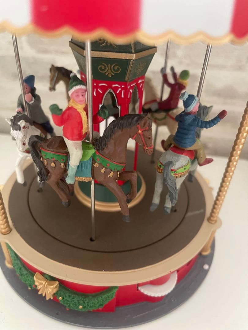 オルゴール Lemax Christmas Cheer Carousel