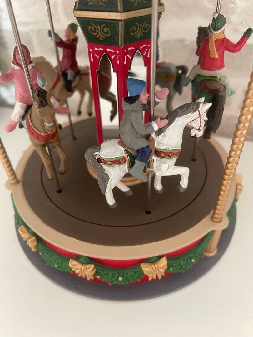 オルゴール Lemax Christmas Cheer Carousel