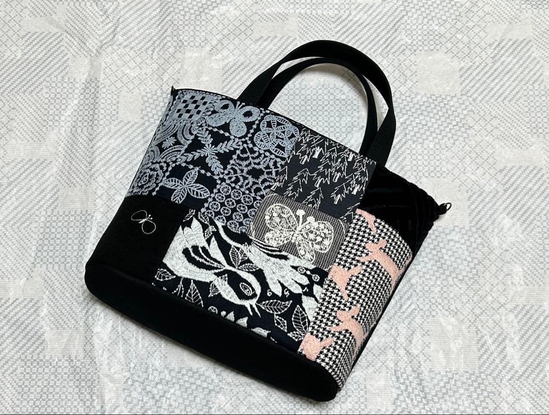 ハンドメイド ミナペルホネン パッチの楕円底トート