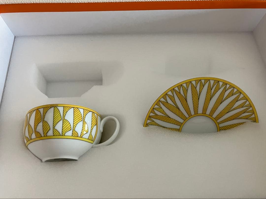 ソレイユ ドゥ エルメス ティーポット　シュガーポット　ティーカップセット