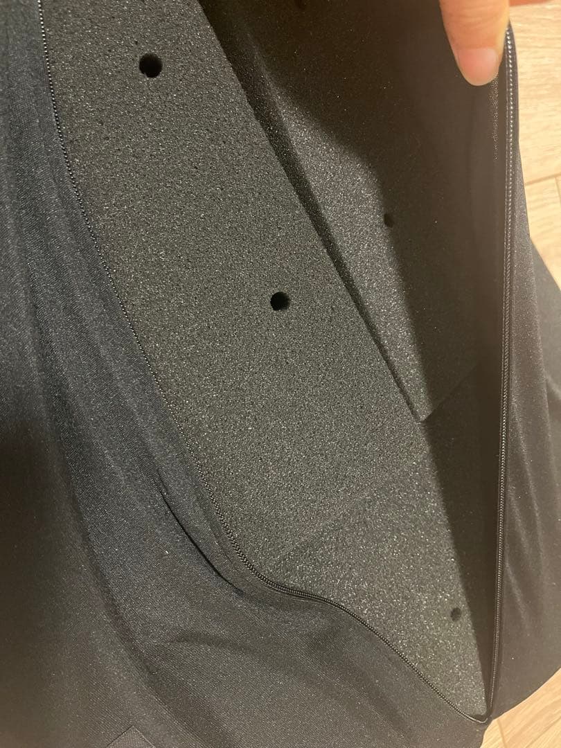 AIR 人間工学的デザイン枕 ブラック