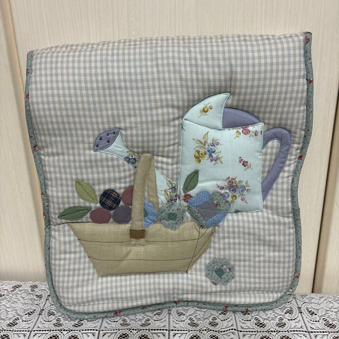 マニー　背当て付きコラージュシートクッション（ブルー）