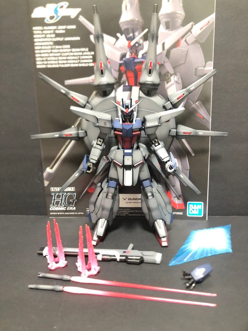 ガンプラ　HGCE レジェンドガンダム　全塗装完成品　ガンダムSEED バンダイ