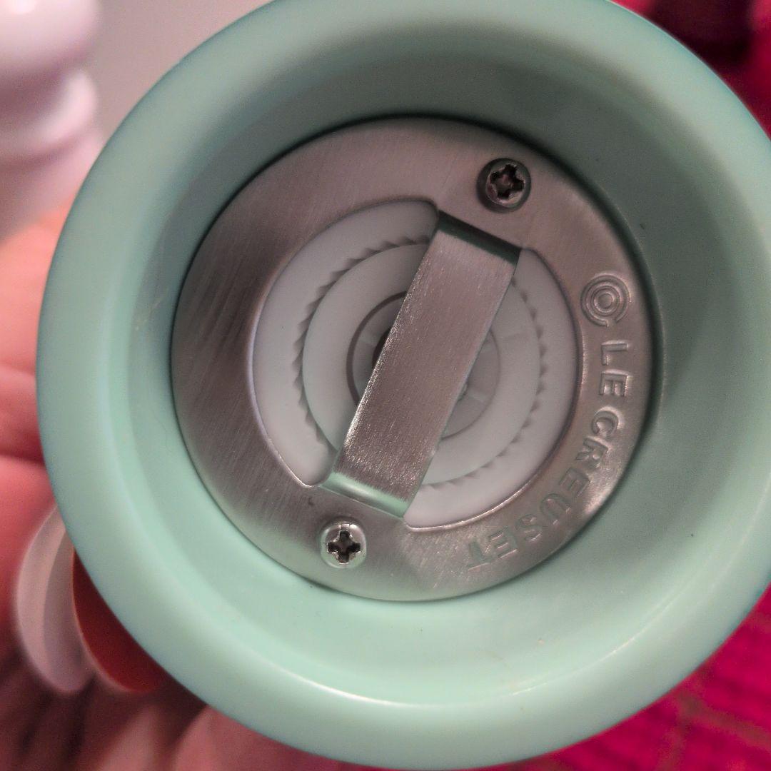 ル・クルーゼ　ペッパーミル　ソルトミル　白　ブルー