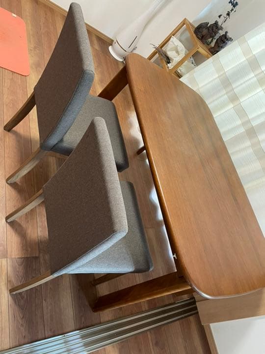 4人掛けテーブル