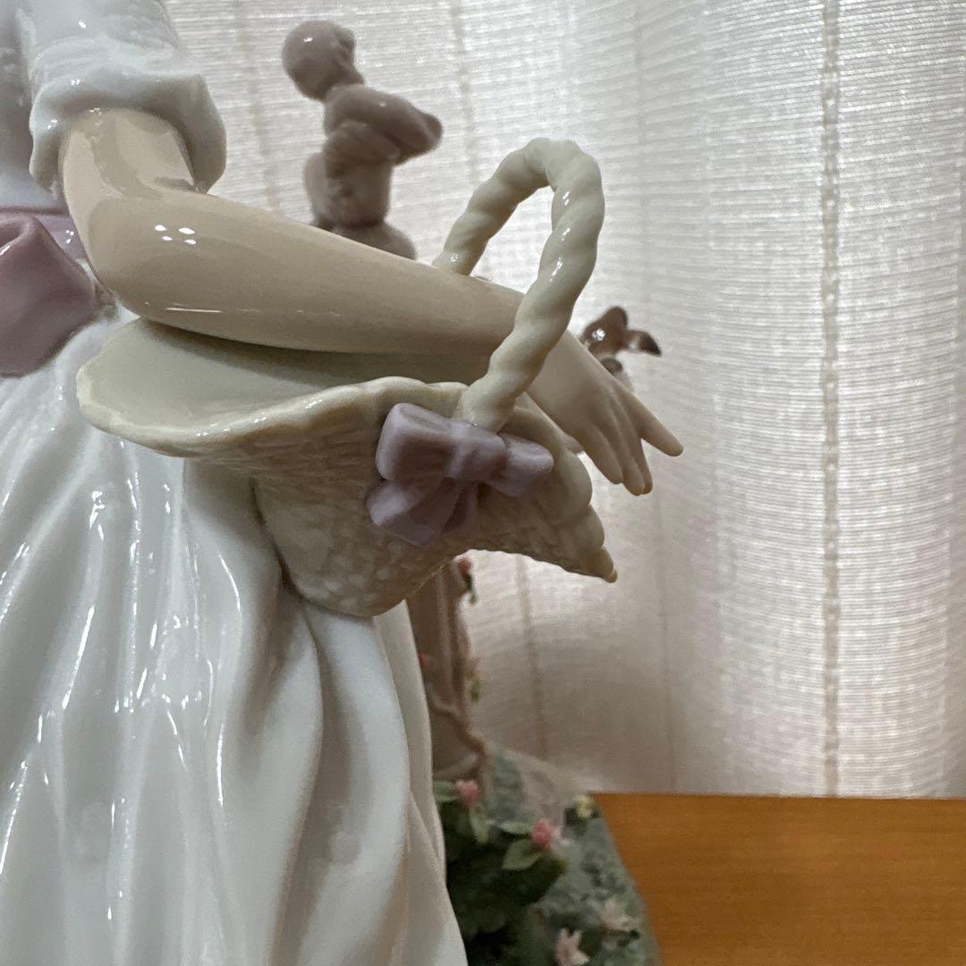 リヤドロLLADRO 「春を告げる小鳥たち」　 新品