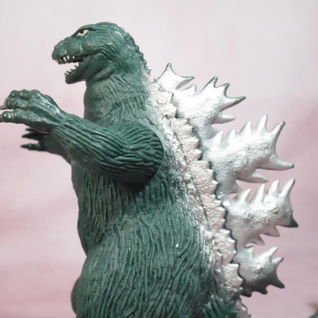 ゴジラ1962 キングコング対ゴジラ 1983刻印 ソフビ 緑 - メルカリ