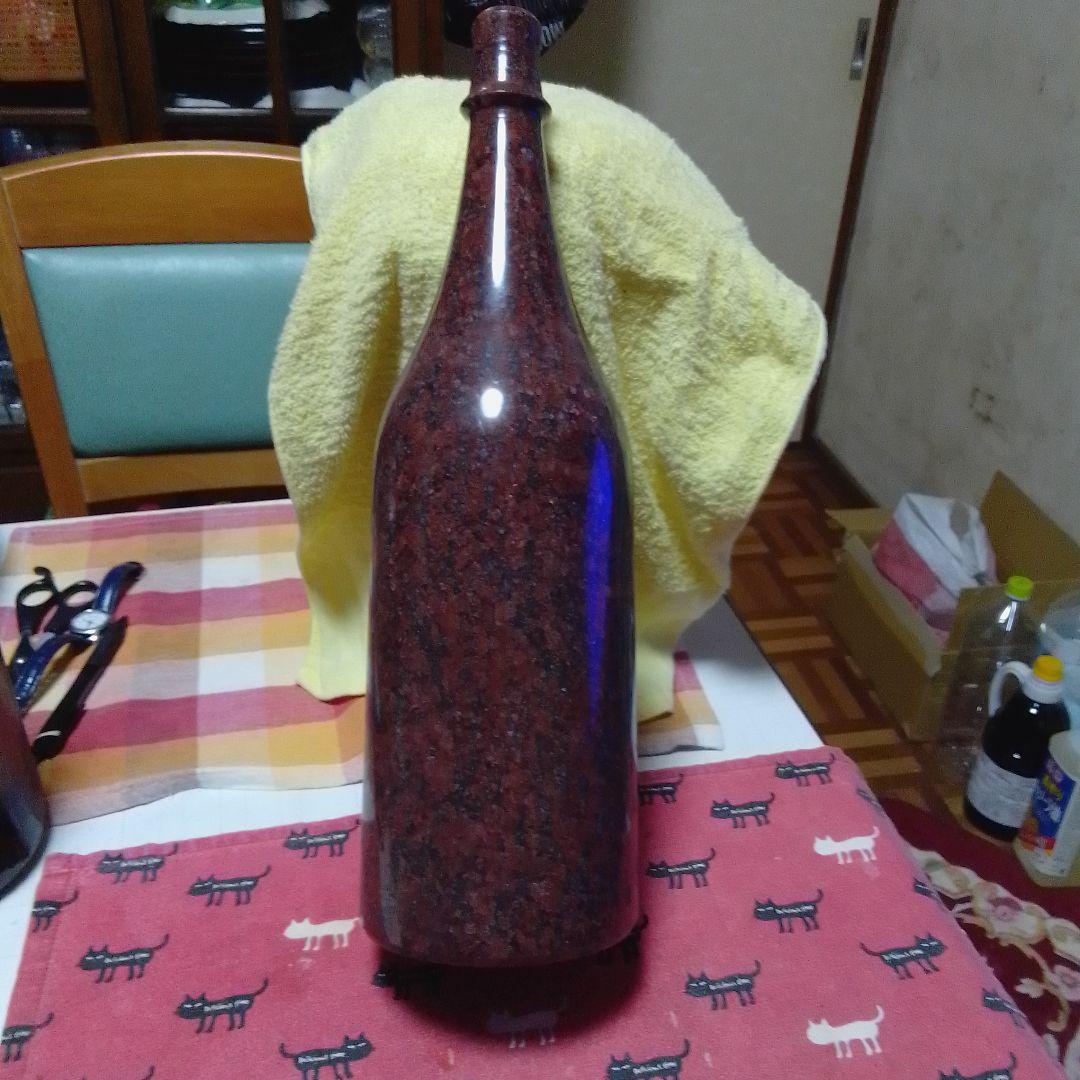 赤紫色の大理石ボトル、焼酎ボトル