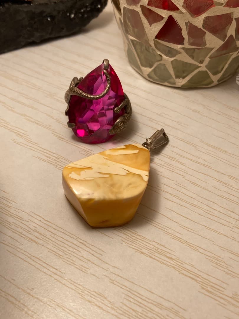 分厚い 8.13g ロイヤルアンバー 琥珀 バタースコッチ ペンダント