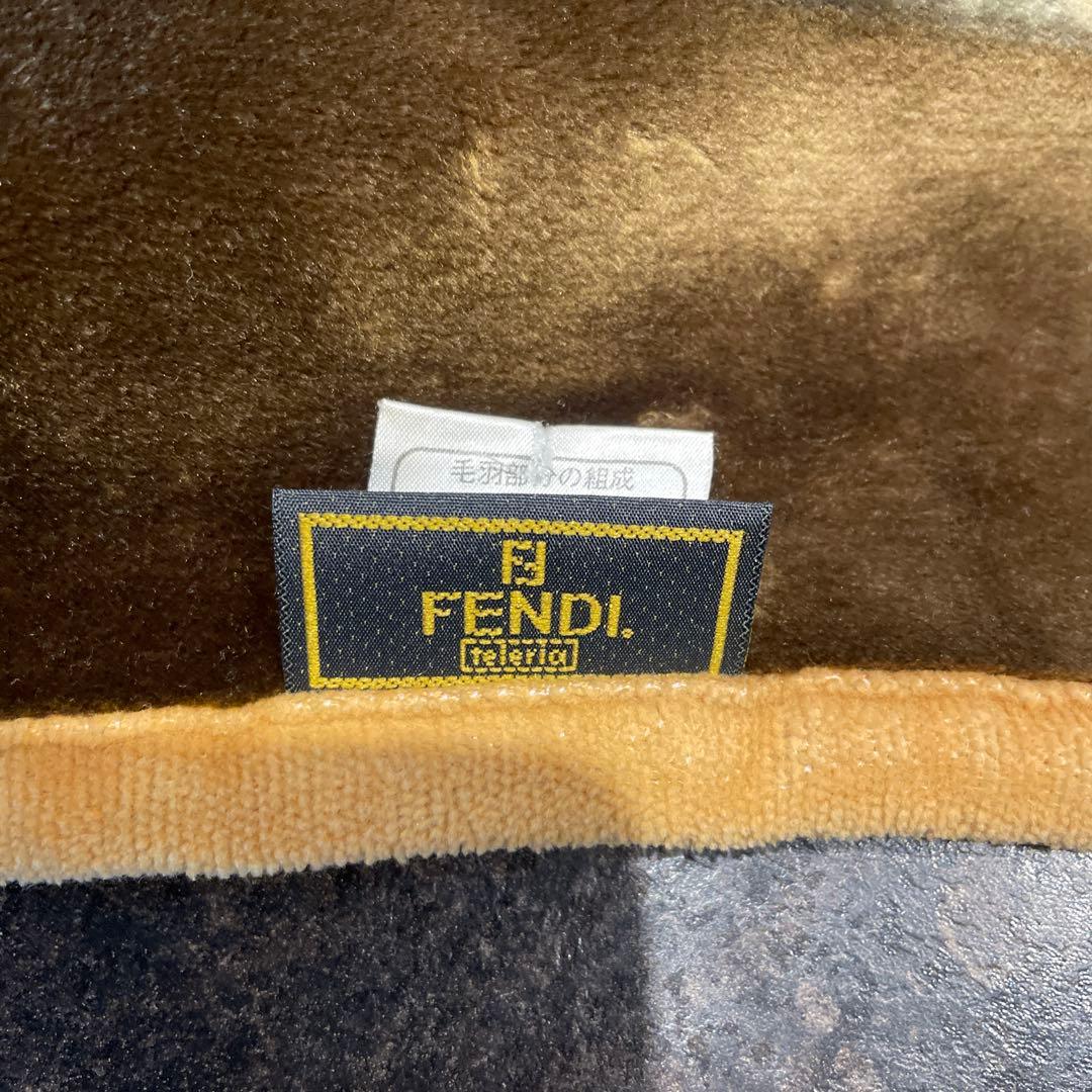 FENDI フェンディ　ブランケット
