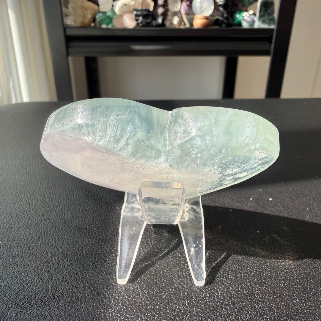 【にじいろ】天然石フローライトのハート　置物　台座付きNO.021307