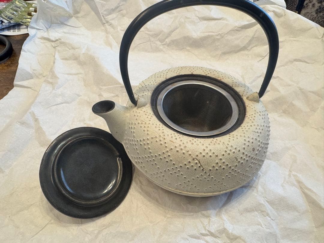 岩中鉄瓶 急須 ゴールド/ホワイト