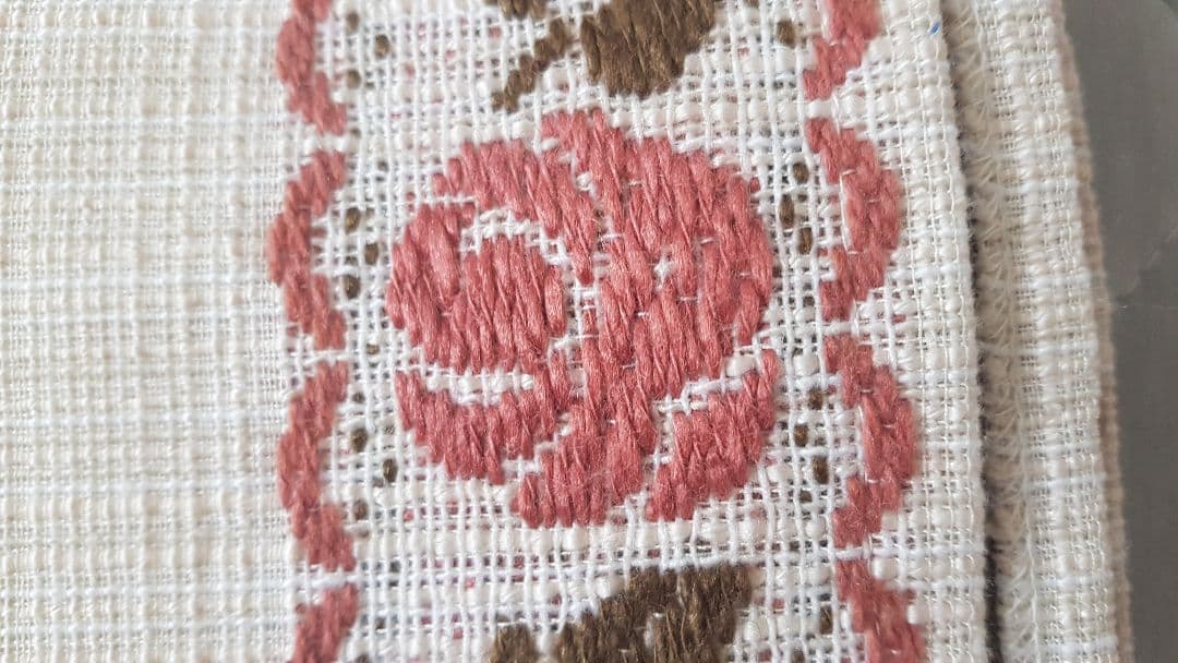 ホワイト 花柄 テーブルクロス