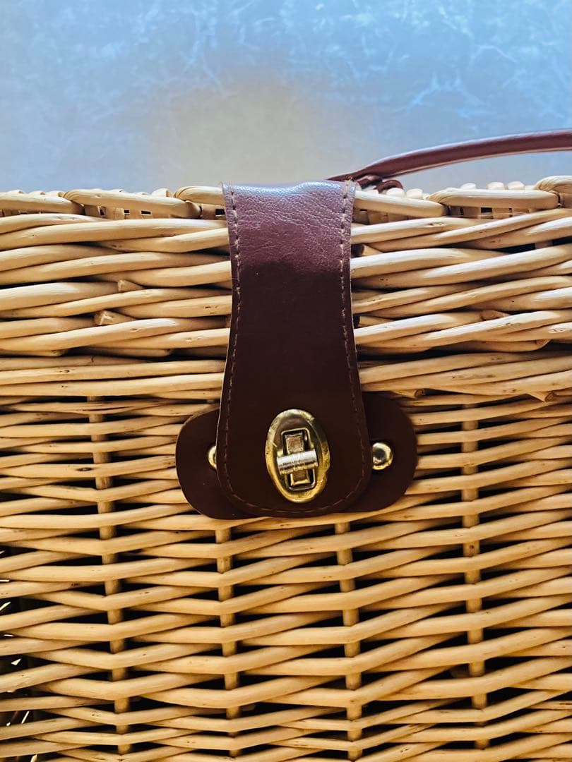 バスケット フタ付 緑中布あり　北欧 藤 ラタン ピクニック カゴ　多用途