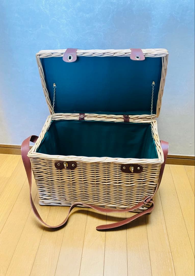 バスケット フタ付 緑中布あり　北欧 藤 ラタン ピクニック カゴ　多用途