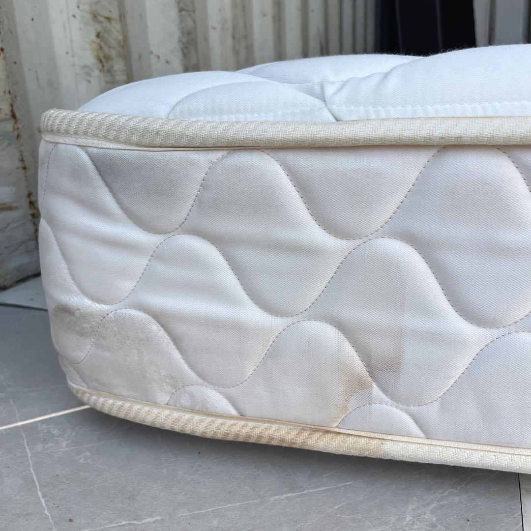 取付無料！ボーコンセプト シーリー おしゃれホワイトクイーンマットレス✨