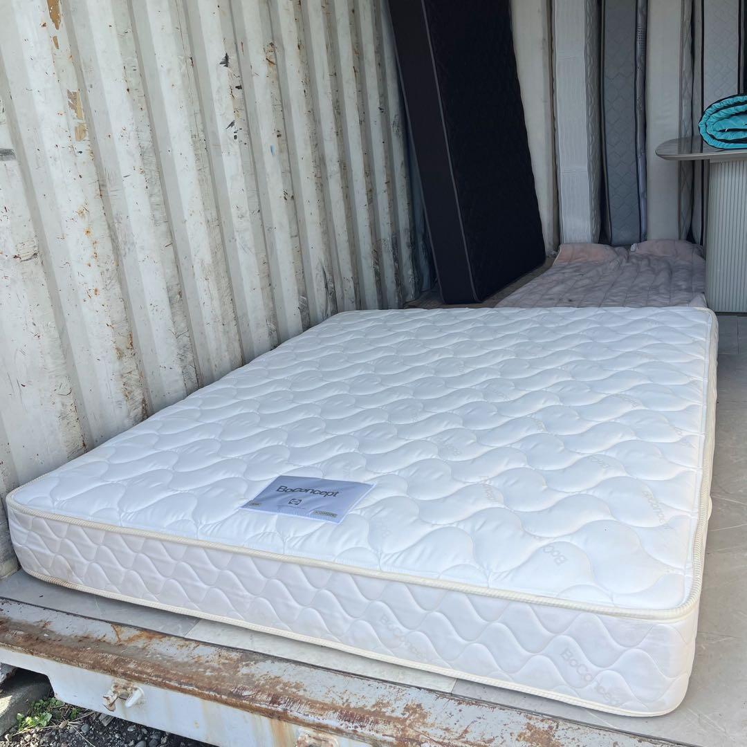 取付無料！ボーコンセプト シーリー おしゃれホワイトクイーンマットレス✨