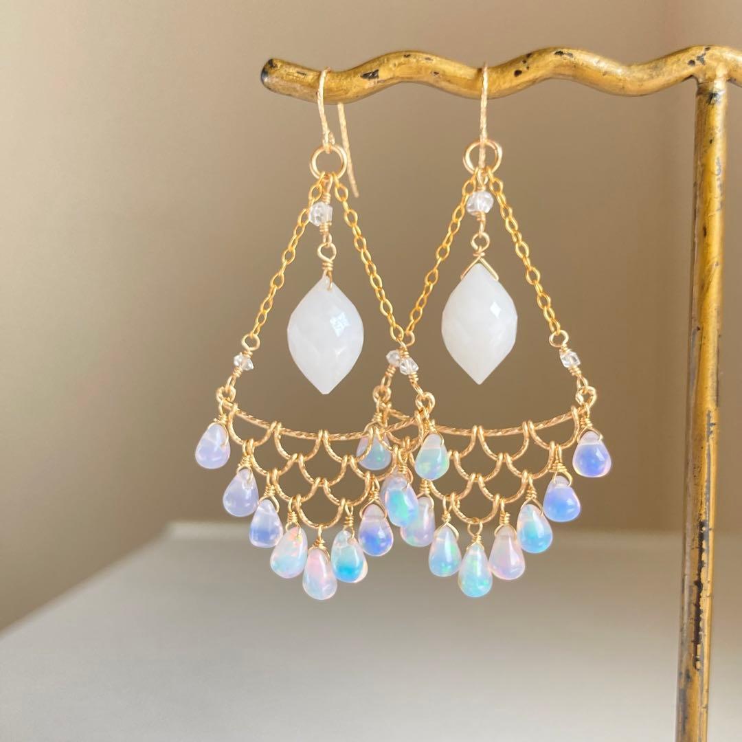 14kgf カラーオパールとシリマナイトのピアス