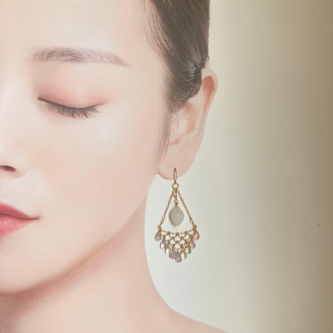 14kgf カラーオパールとシリマナイトのピアス