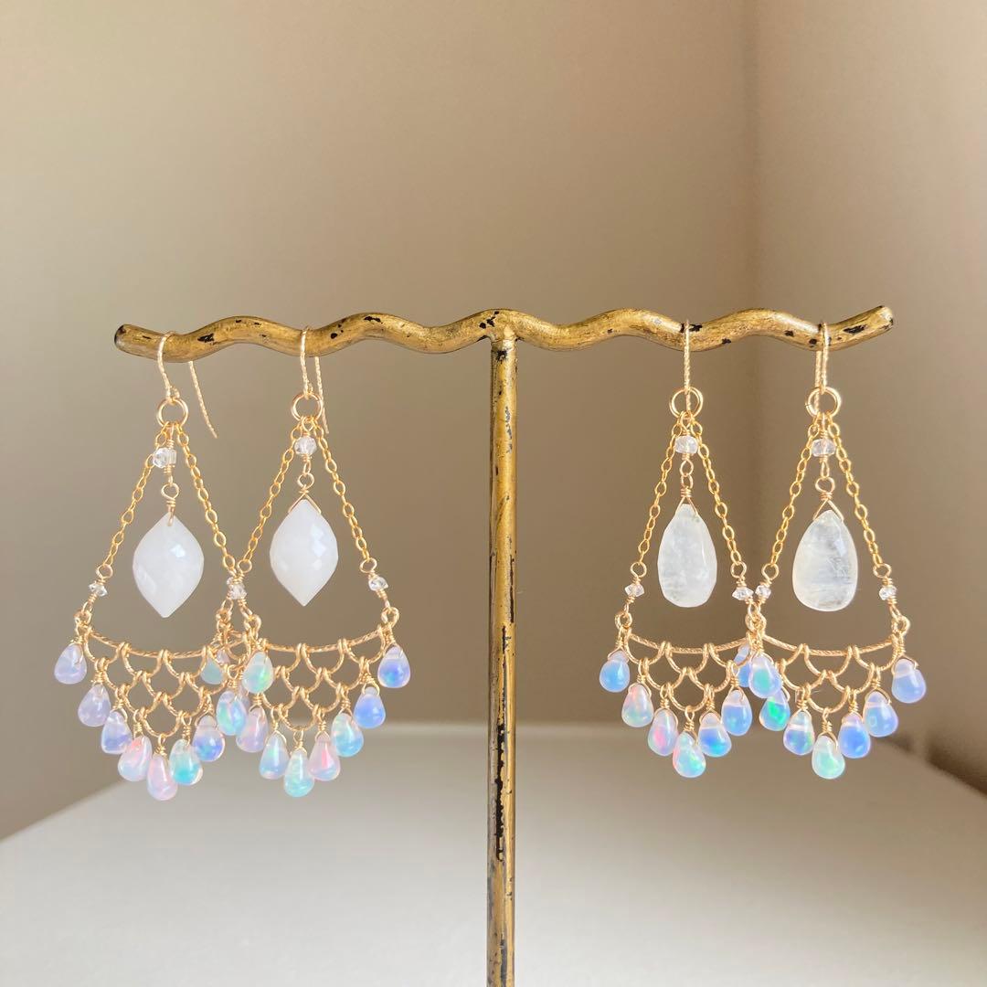 14kgf カラーオパールとシリマナイトのピアス