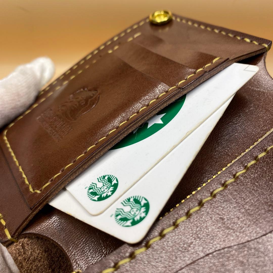 栃木レザー お札折らずに収納できる無骨なミドルトラッカーウォレット