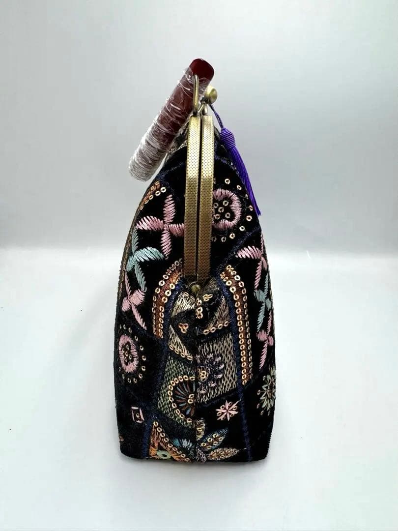 ハンドメイド 大きな刺繍がま口バッグ #584 - メルカリ