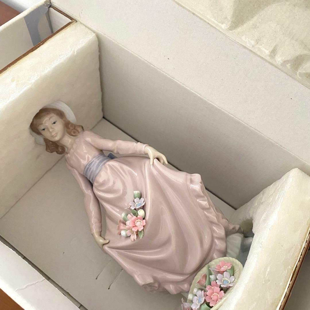 LLADRO リヤドロ 『 花のバスケット 』 置物