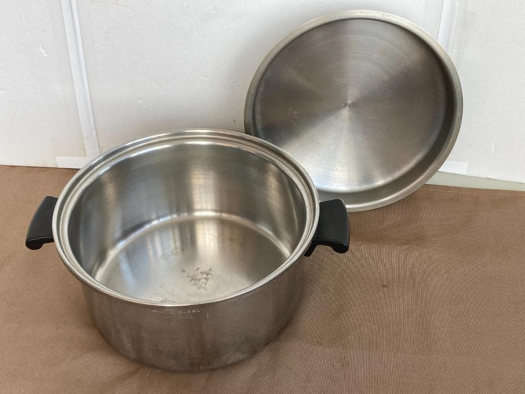 Amway Queen アムウェイ クィーン 18/8 ステンレス両手鍋 27㎝ - メルカリ