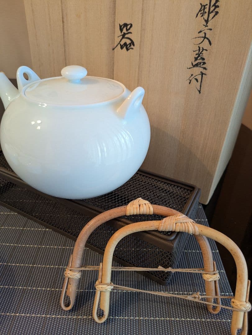 希少・未使用】人間国宝作品 井上萬二 白磁 蓋付湯呑5客＋急須 しおり