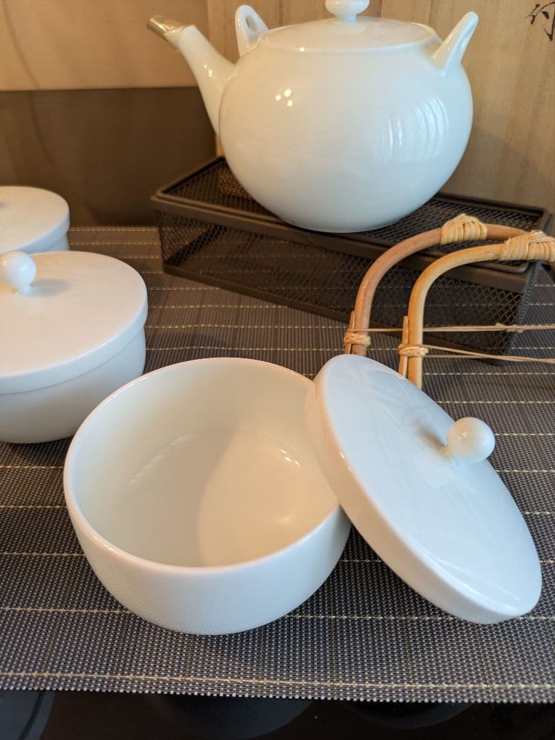 希少・未使用】人間国宝作品 井上萬二 白磁 蓋付湯呑5客＋急須 しおり