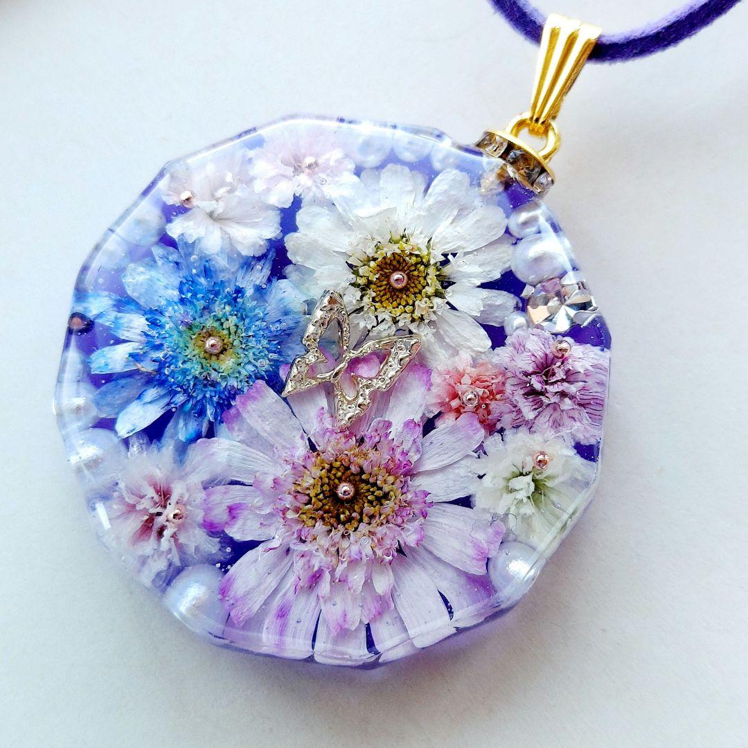 【1048】レジン　マトリカリア　ネックレス　ペンダント　ハンドメイド