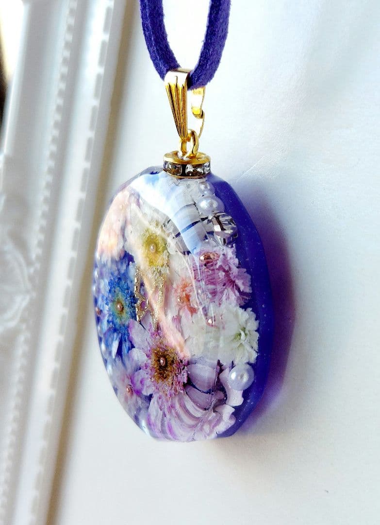 【1048】レジン　マトリカリア　ネックレス　ペンダント　ハンドメイド