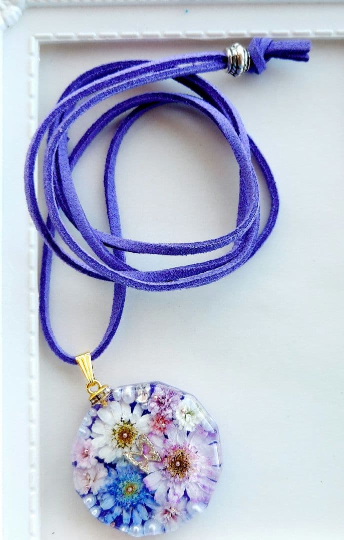 【1048】レジン　マトリカリア　ネックレス　ペンダント　ハンドメイド