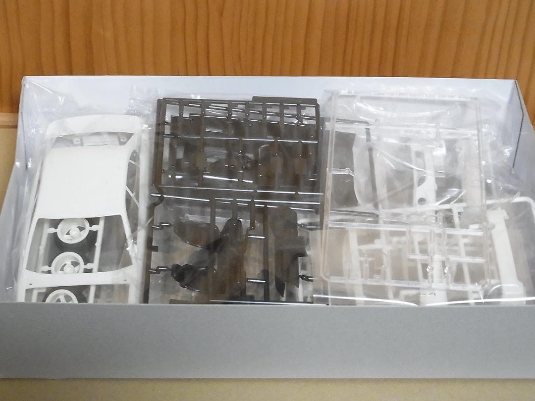 フジミ ロウきゅーぶ スバル レガシィ B4