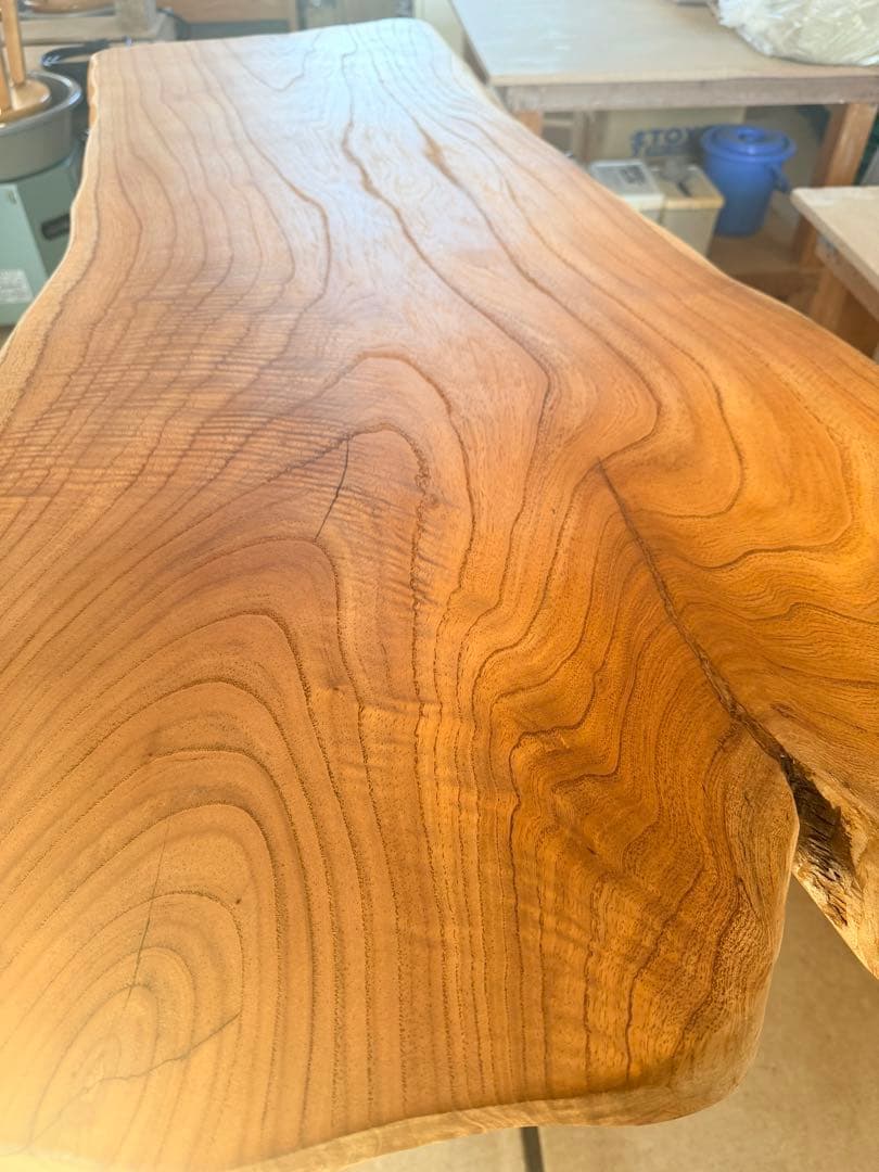 一枚板　無垢　オイルフィニッシュ　欅？　テーブル