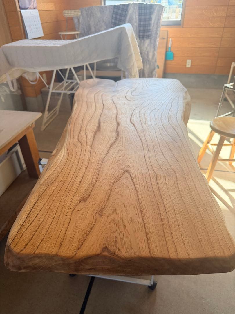 一枚板　無垢　オイルフィニッシュ　欅？　テーブル