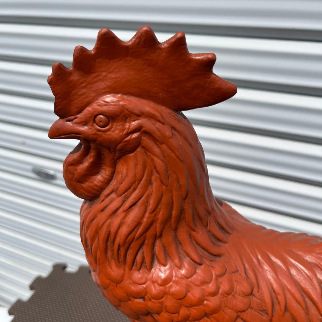 茶色 陶器製 ニワトリ彫刻