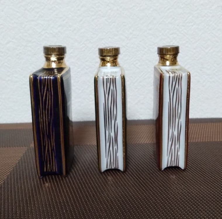 希少】カミュ・ナポレオン ミニボトル 赤緑青ブックセット - メルカリ