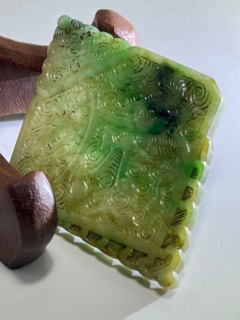 極上 本翡翠 重さ：38g BL2--040