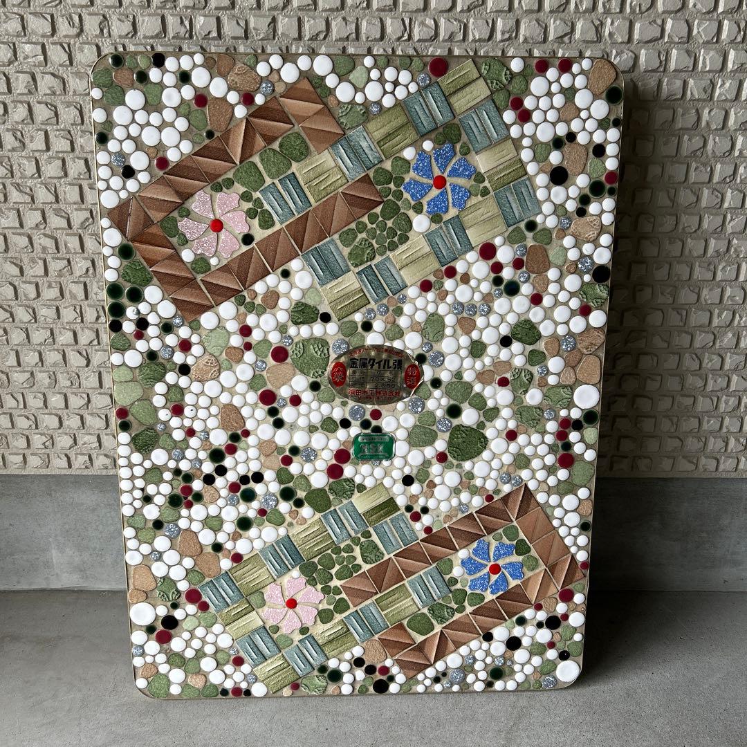 ストーブ台　薪ストーブ　タイル張り　古民家　昭和レトロ　b9